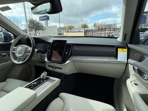 New 2026 Volvo XC90 B6 Ultra w/ Protection Package AWD/4WD image 11