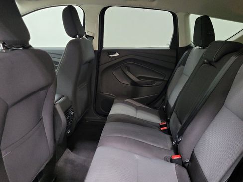 Used 2018 Ford Escape SE image 18