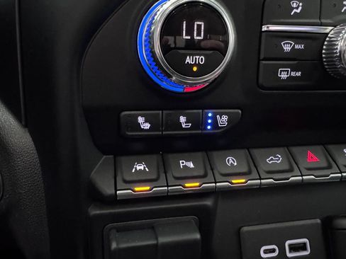 Certified 2020 GMC Sierra 1500 AT4 w/ AT4 Premium Package AWD/4WD image 25
