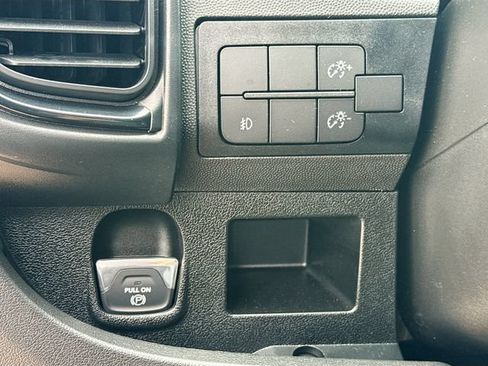 New 2025 RAM ProMaster 3500 w/ Convenience Group FWD image 10