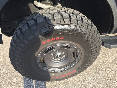 Used 2024 Ford Bronco Black Diamond AWD/4WD image 6