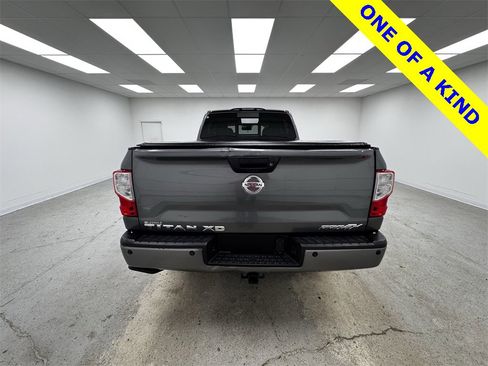 Used 2016 Nissan Titan XD image 6