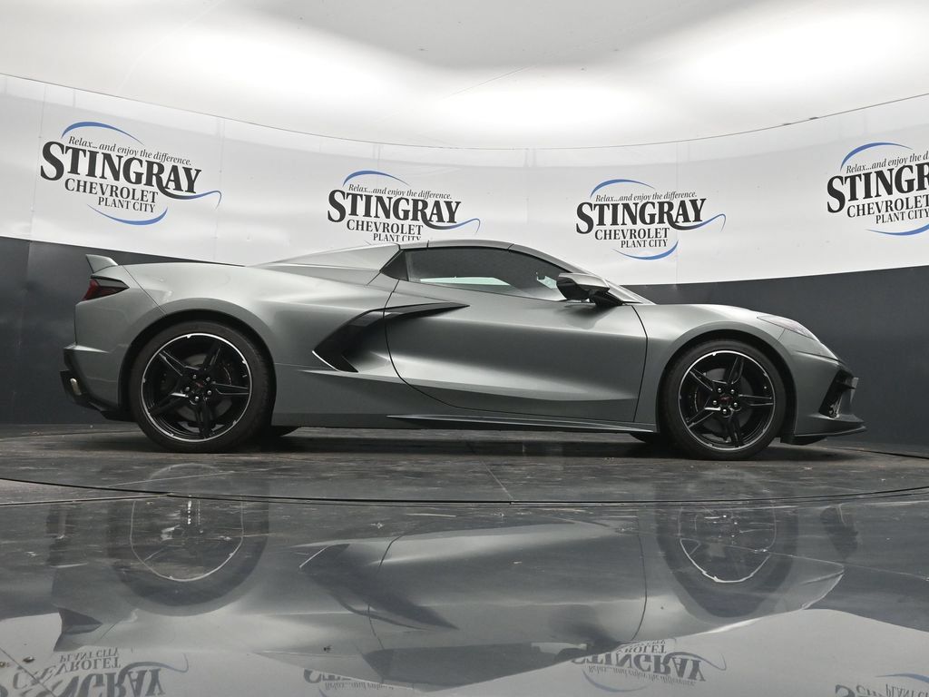 Used 2022 Chevrolet Corvette Stingray Premium Conv w/ Z51 Performance Package RWD image 33