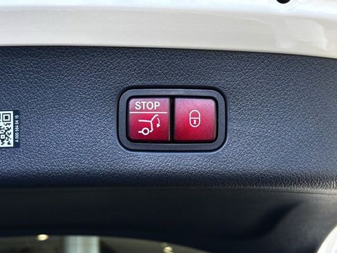 Used 2026 Mercedes-Benz GLC 300 4MATIC image 29