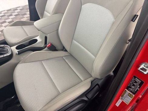 Certified 2025 Kia Soul LX w/ LX Technology Package image 19