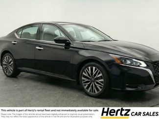 Used 2025 Nissan Altima 2.5 SV video 1