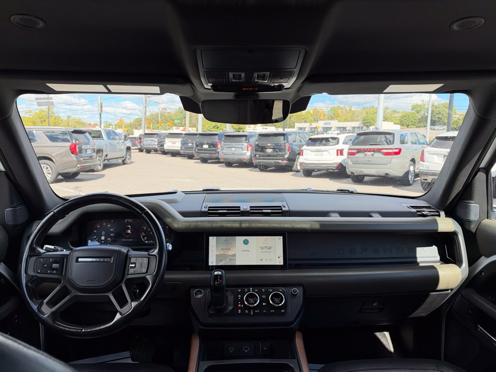 Used 2022 Land Rover Defender 110 X-Dynamic HSE AWD/4WD image 19