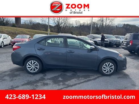 Used 2017 Toyota Corolla LE image 1
