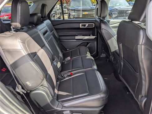 Used 2024 Ford Explorer XLT w/ Equipment Group 202A image 12