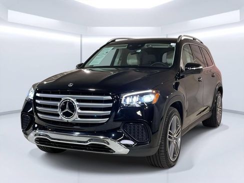 Used 2024 Mercedes-Benz GLS 450 4MATIC image 1