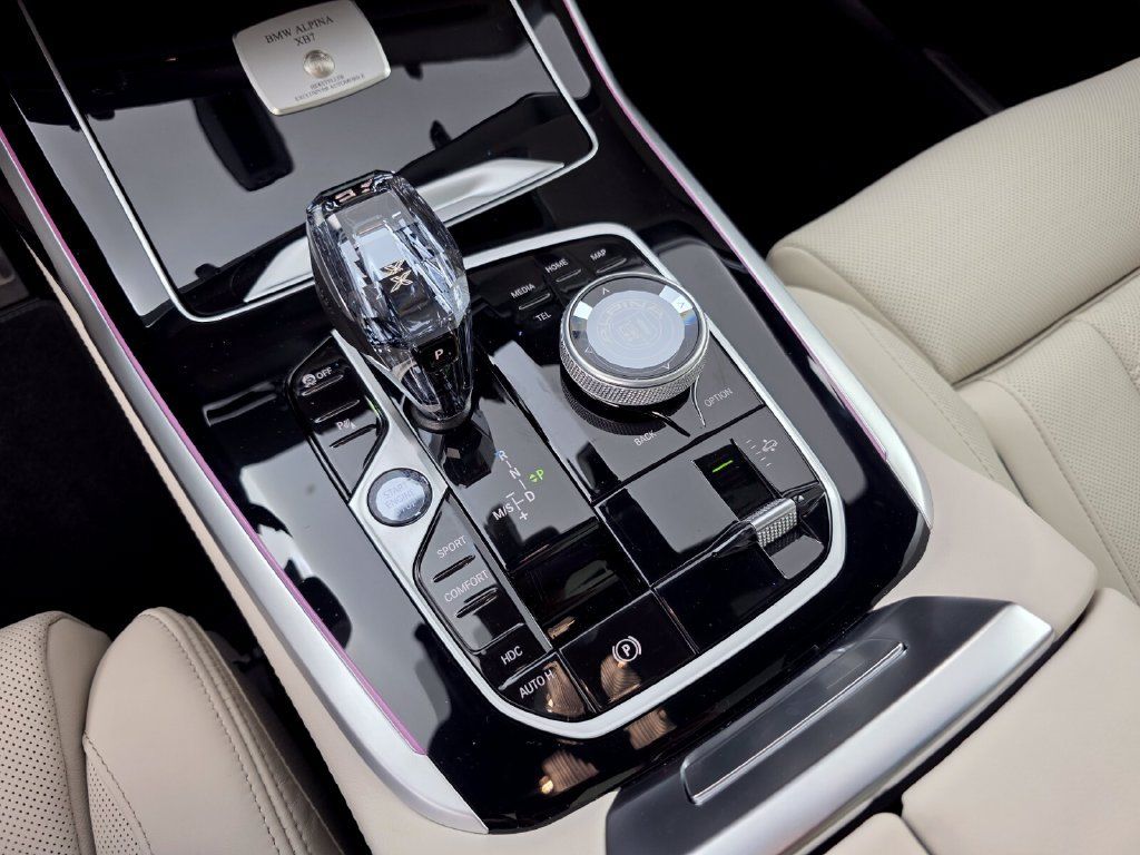 New 2026 BMW ALPINA XB7 AWD/4WD image 16