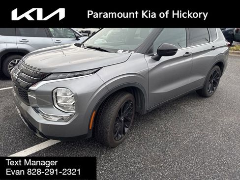 Used 2022 Mitsubishi Outlander SEL Black Edition image 2