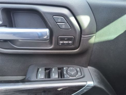 Used 2022 Chevrolet Silverado 3500 LTZ w/ LTZ Plus Package image 13