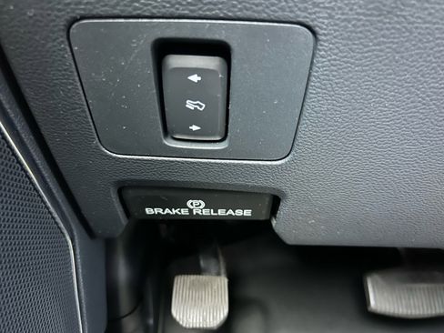 Used 2022 Ford F250 Lariat w/ Lariat Value Package image 29