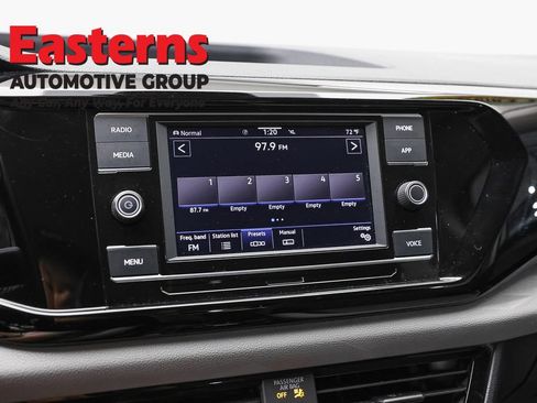 Used 2024 Volkswagen Taos S AWD/4WD image 19