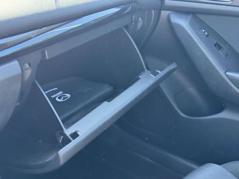 Used 2015 MAZDA MAZDA3 i SV FWD image 26