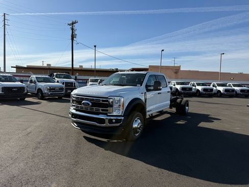 New 2026 Ford F550 4x4 Crew Cab image 5