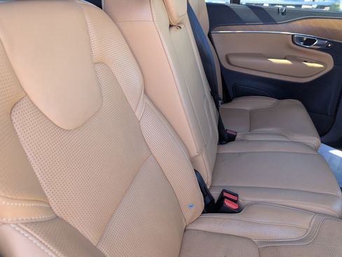 Used 2018 Volvo XC90 T8 Inscription w/ Luxury Package image 13