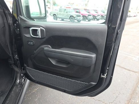 Used 2025 Jeep Wrangler Unlimited Rubicon 4xe w/ Safety Group image 38