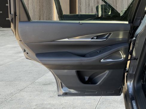 Used 2025 INFINITI QX60 Luxe image 32