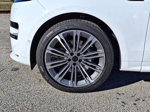 New 2026 Land Rover Range Rover Sport Dynamic SE image 2