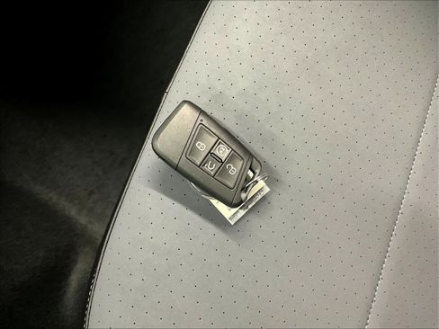 New 2026 Volkswagen Jetta SE image 32