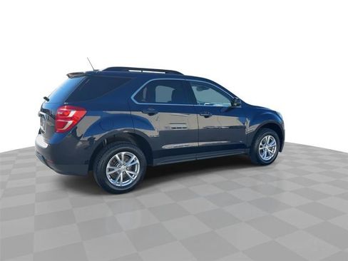 Used 2017 Chevrolet Equinox LT w/ Convenience Package image 8
