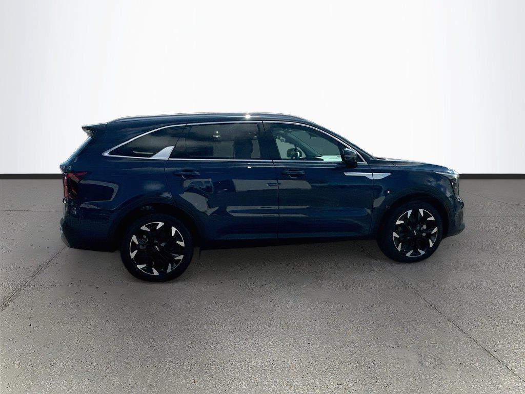Certified 2025 Kia Sorento EX w/ Panoramic Sunroof Package FWD image 8