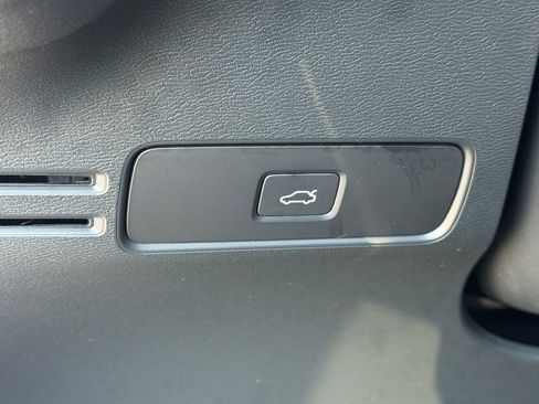 Certified 2023 Volvo C40 P8 Recharge Ultimate AWD/4WD image 39