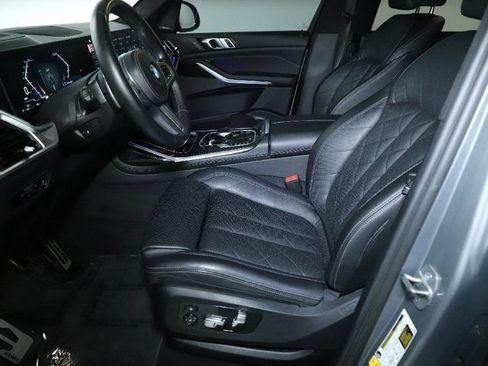 Used 2023 BMW X7 xDrive40i w/ M Sport Package AWD/4WD image 17