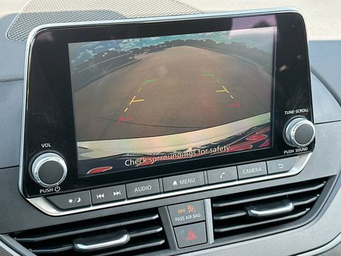 Used 2024 Nissan Altima 2.5 SR image 17