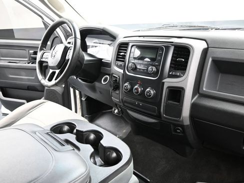 Used 2018 RAM 1500 Express RWD image 21