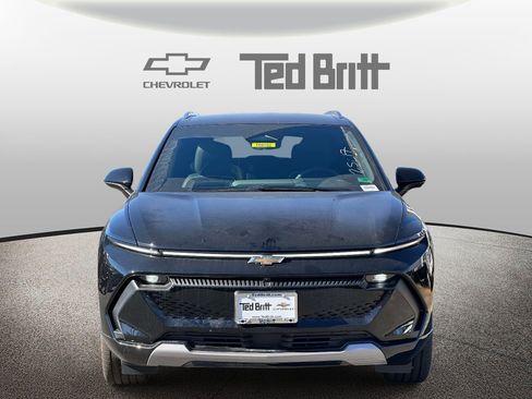 New 2026 Chevrolet Equinox EV LT w/ Convenience Package II image 2