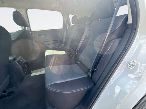 Used 2023 Nissan Rogue SV FWD image 14