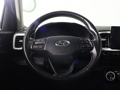 Used 2022 Hyundai Venue Limited FWD image 34