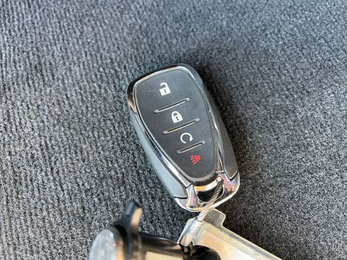 Used 2025 Chevrolet Trax LT image 25