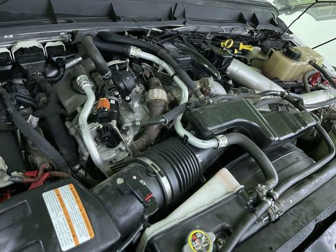 Used 2013 Ford F350 Platinum w/ Platinum Pkg image 32