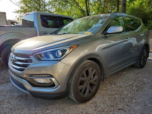 Used 2018 Hyundai Santa Fe Sport image 3
