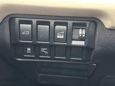 Used 2019 Subaru Ascent Limited w/ Popular Package #2A image 33