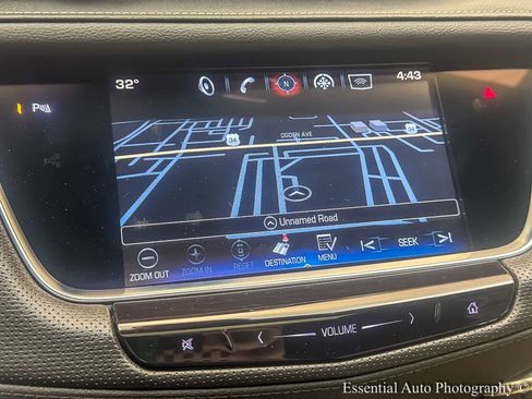 Used 2017 Cadillac XT5 Luxury w/ Driver Awareness Package image 19