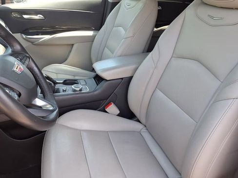 Used 2023 Cadillac XT4 Premium Luxury w/ Technology Package AWD/4WD image 3