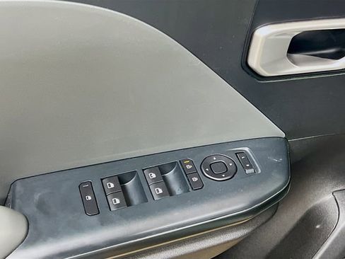 Certified 2025 Kia K4 FWD image 17
