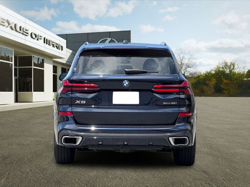 Used 2025 BMW X5 xDrive40i w/ M Sport Package AWD/4WD image 9