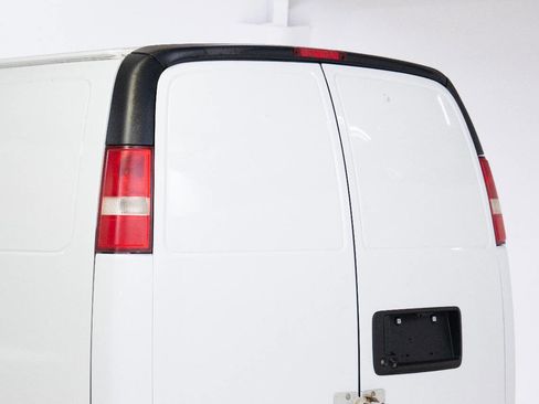 Used 2014 Chevrolet Express 3500 3500 3dr Extended Cargo Van image 11