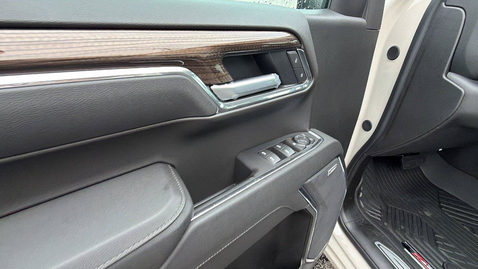 New 2026 Chevrolet Silverado 1500 RST AWD/4WD image 15
