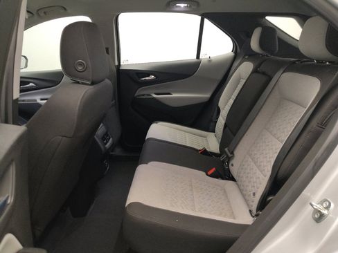 Used 2022 Chevrolet Equinox LS image 18