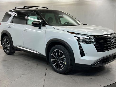 New 2026 Nissan Pathfinder Platinum AWD/4WD image 7