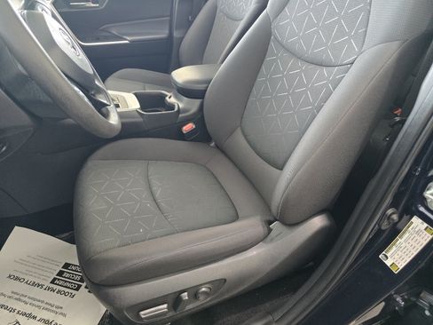 Certified 2024 Toyota RAV4 XLE AWD/4WD image 21