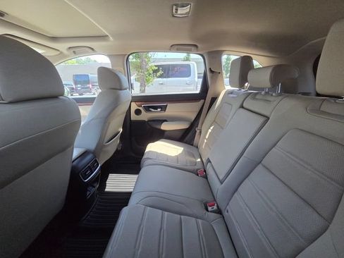 Used 2022 Honda CR-V Touring image 4