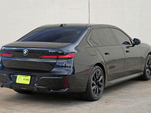 Used 2024 BMW 740i w/ Premium Package 2 RWD image 66